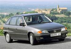 Opel Astra D